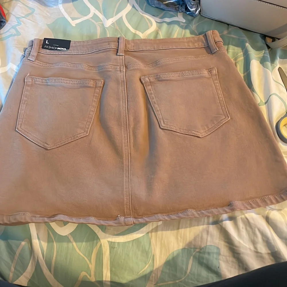 Light brown jean skirt size large - Picture 2 of 3